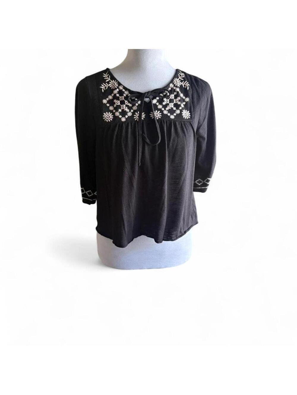 Aeropostale  Black and White boho Blouse size XS